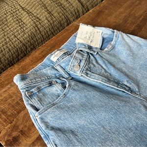 Abercrombie Curve Love Ultra High Rise 90s Straight Criss Cross Jean